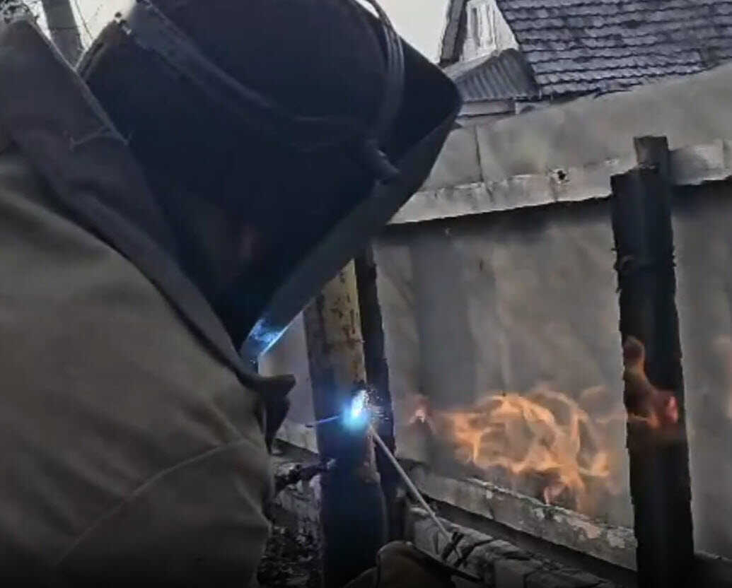 Астраханские газовики трудятся в Кременной