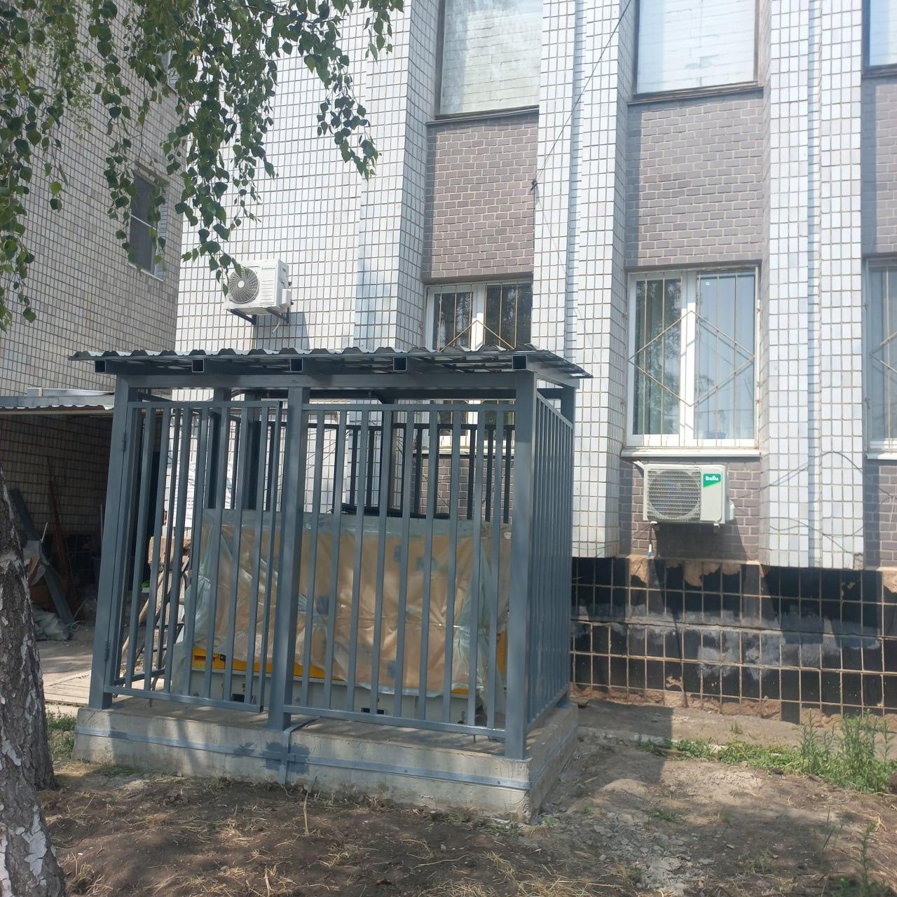 Нижегородские рабочие смонтировали дизель-генераторную установку для помещения ЕДДС в пгт Мангуш