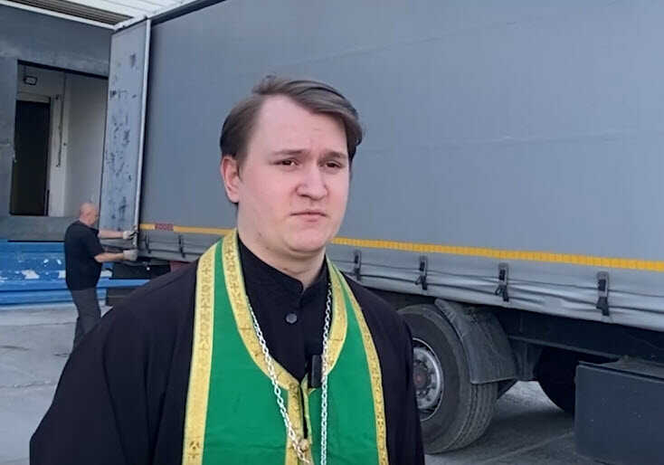 Свердловчане передали гуманитарную помощь в храм ДНР
