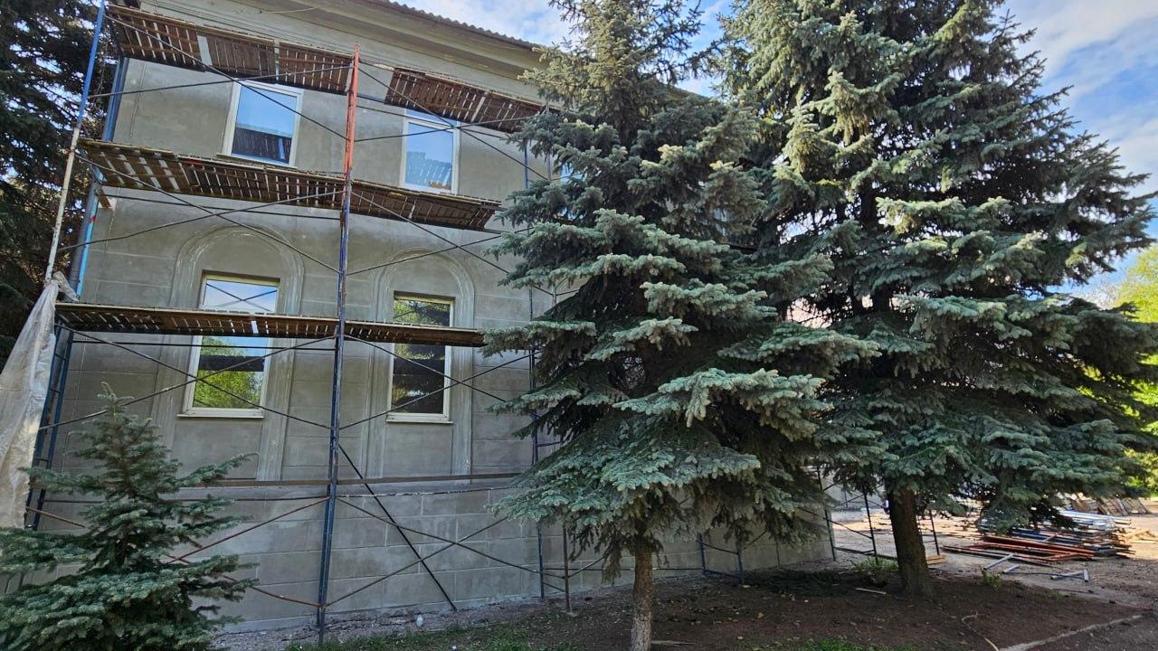 В Алчевске начат ремонт здания ДК химиков