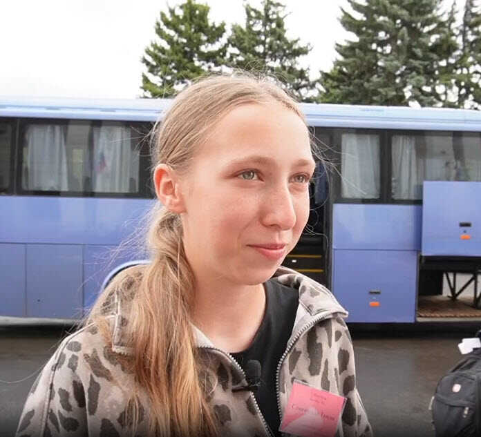 Шахтерская школьница поблагодарила Сахалинскую область за летний отдых