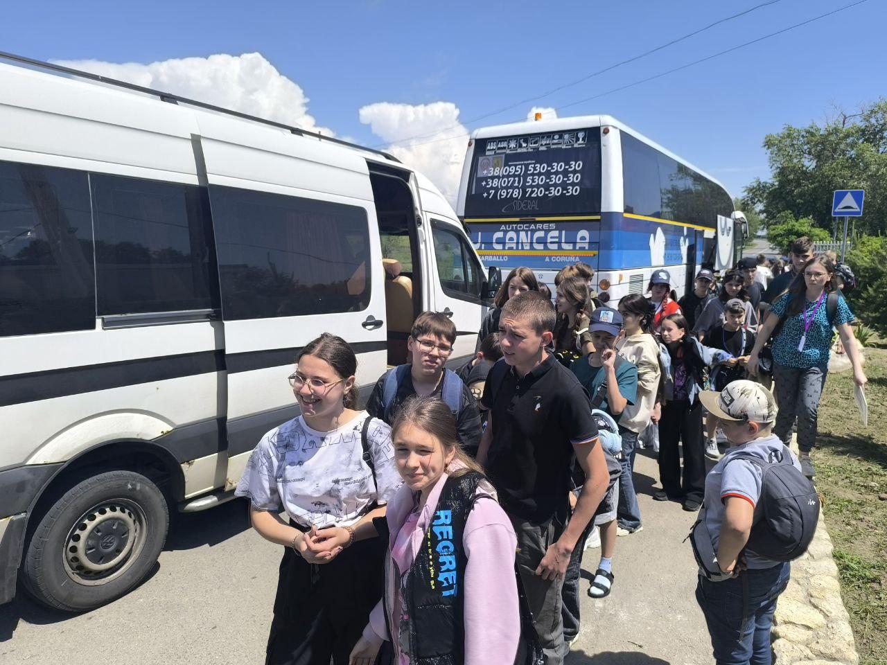 350 юных горловчан прибыли на отдых в лагерь «Спутник» по инициативе Кузбасса