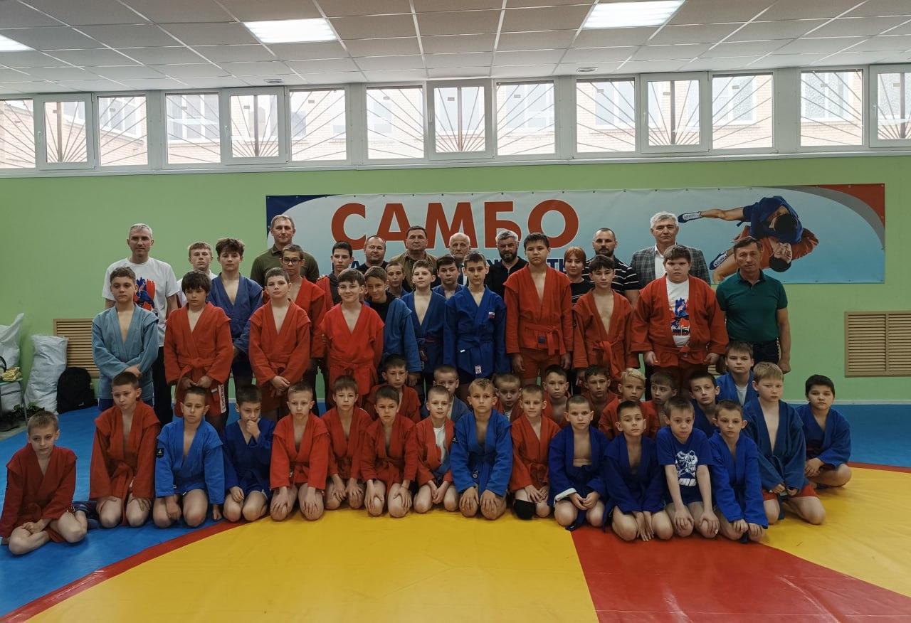 В Амвросиевском округе прошел Второй турнир по самбо на приз Губернатора Амурской области