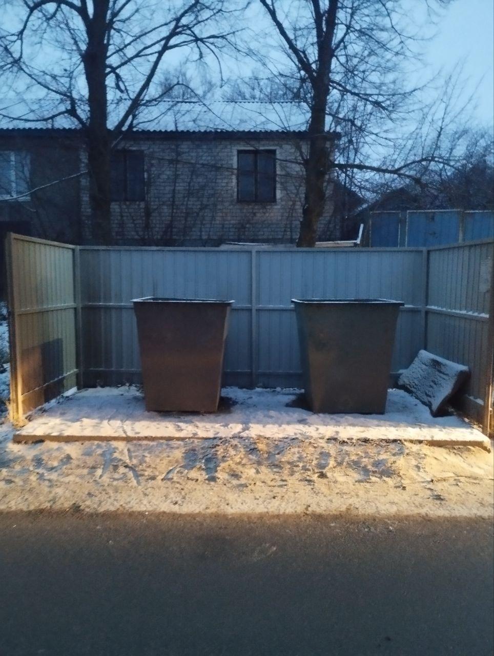 В Марковском муниципальном округе ЛНР установили больше половины новых контейнеров, присланных Ивановской областью