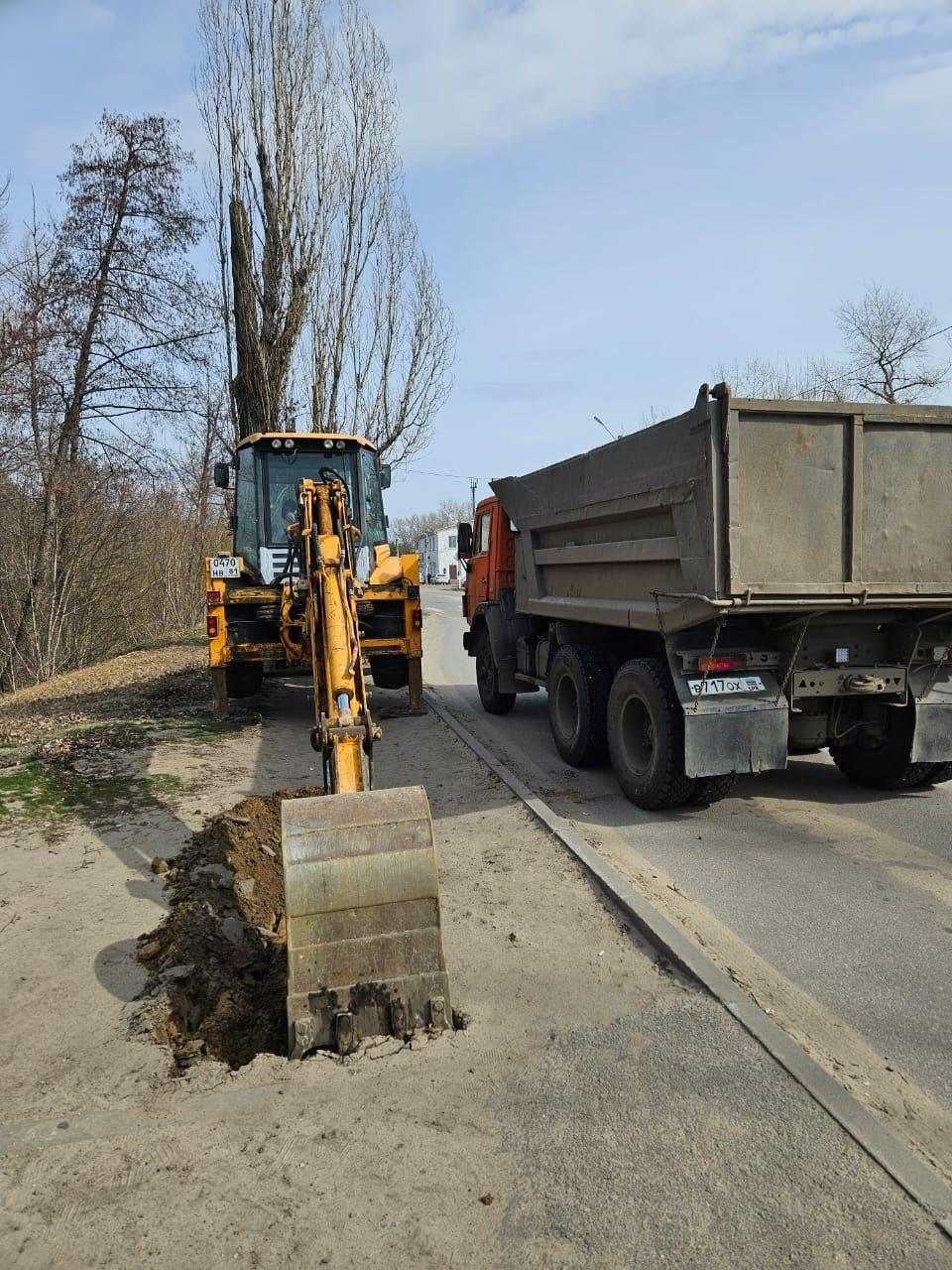 В Станице Луганской стартовал ремонт дороги на улице Горького
