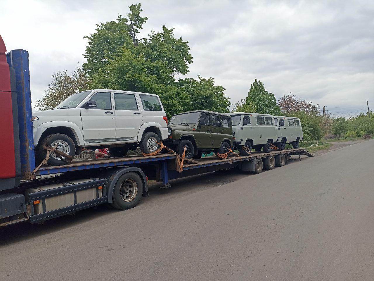 Из Красноярска в ЛНР отправили автомобили и спецтехнику
