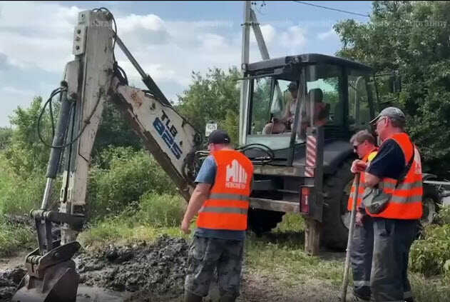 Петербургские аварийные бригады восстанавливают коммунальные сети Мариуполя