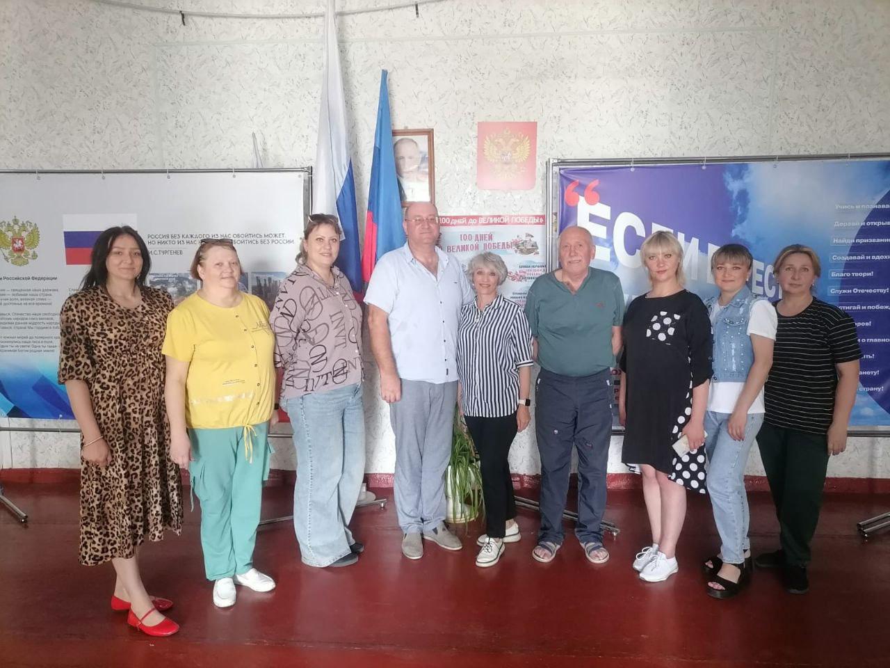 Делегация Ставрополья привезла в подшефные учреждения в Антраците ценный груз