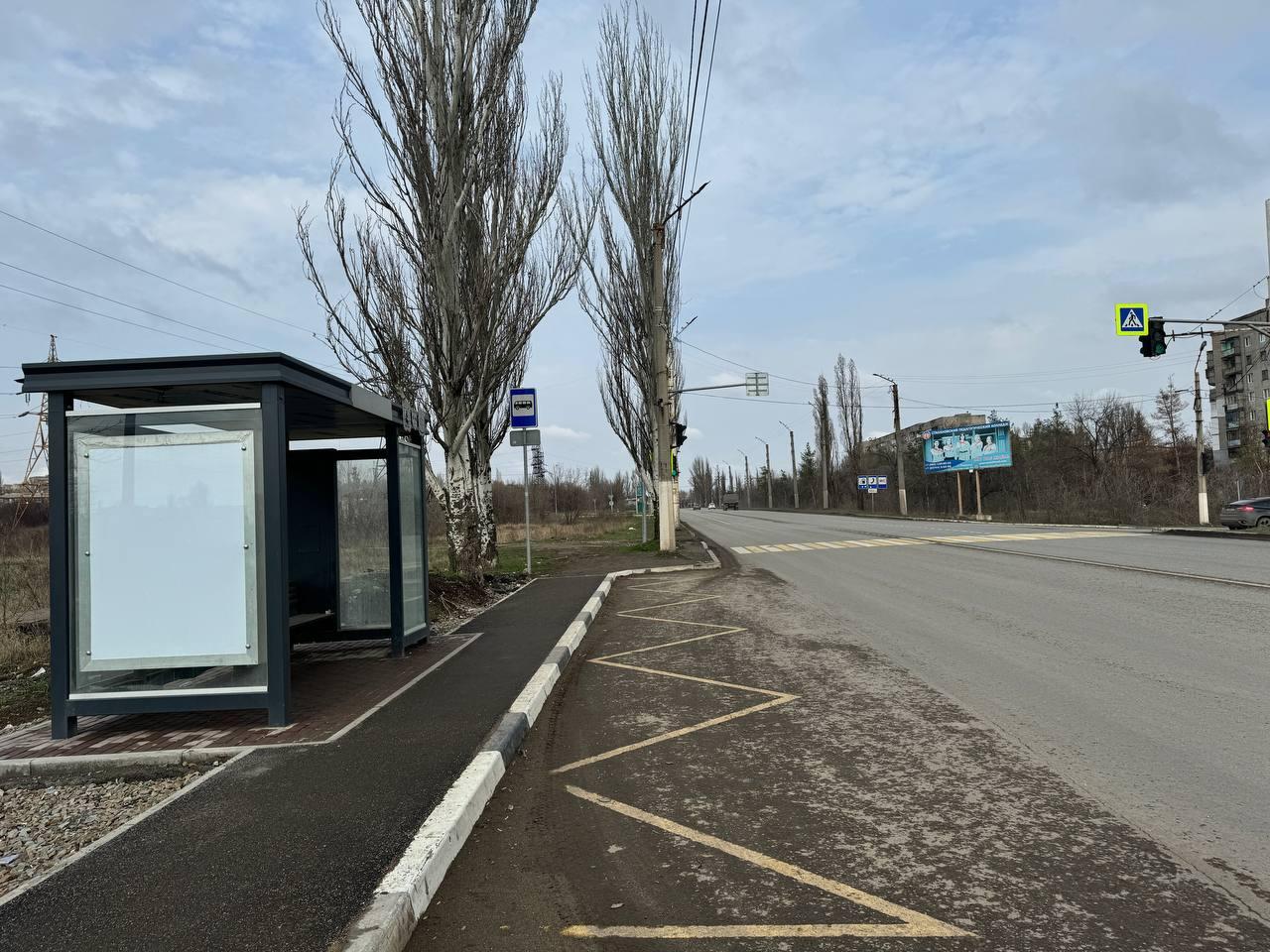 Зампред Правительства Омской области: В Стаханове обновят еще 47 остановочных комплексов