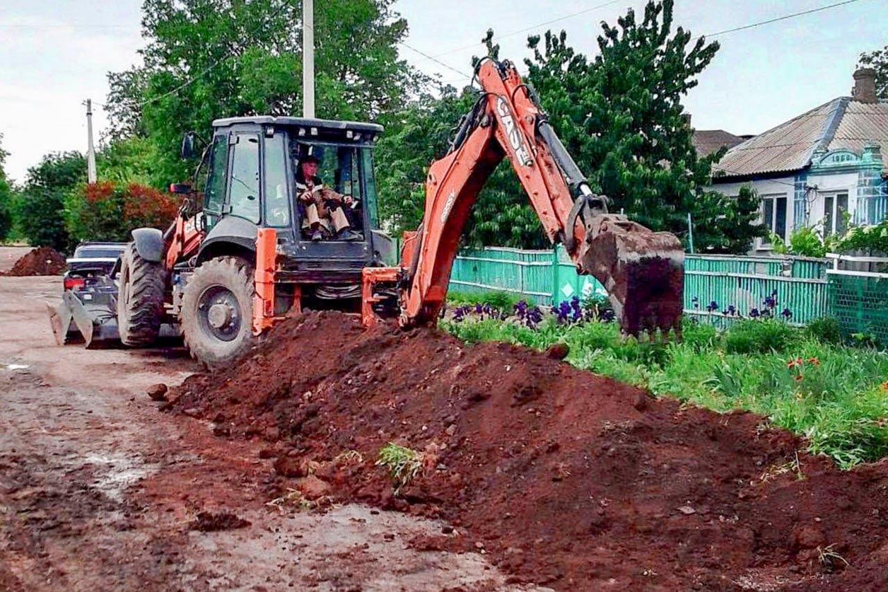 Специалисты Подмосковья продолжают восстанавливать сети водоснабжения и водоотведения в Новоазовском округе